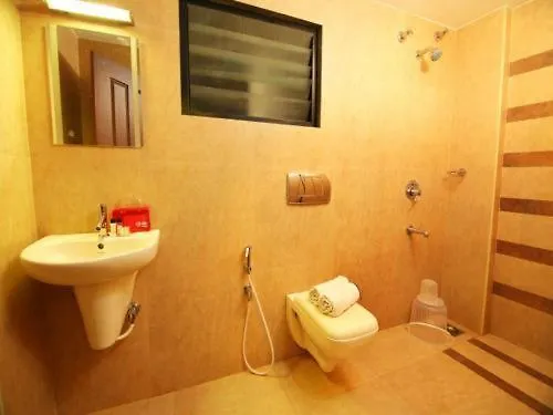 Metro Kochi Business Hotel