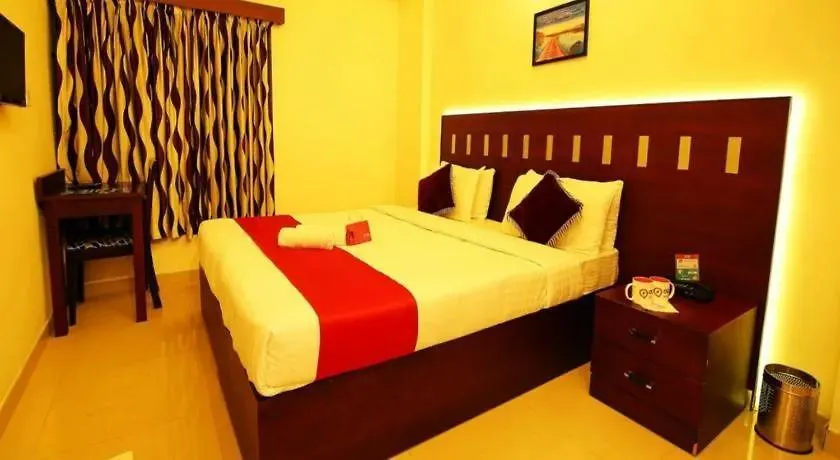 Metro Kochi Business Hotel