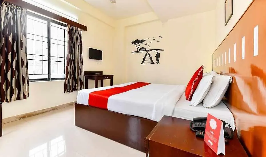 Metro Kochi Business Hotel