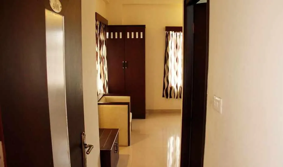 Metro Kochi Business Hotel