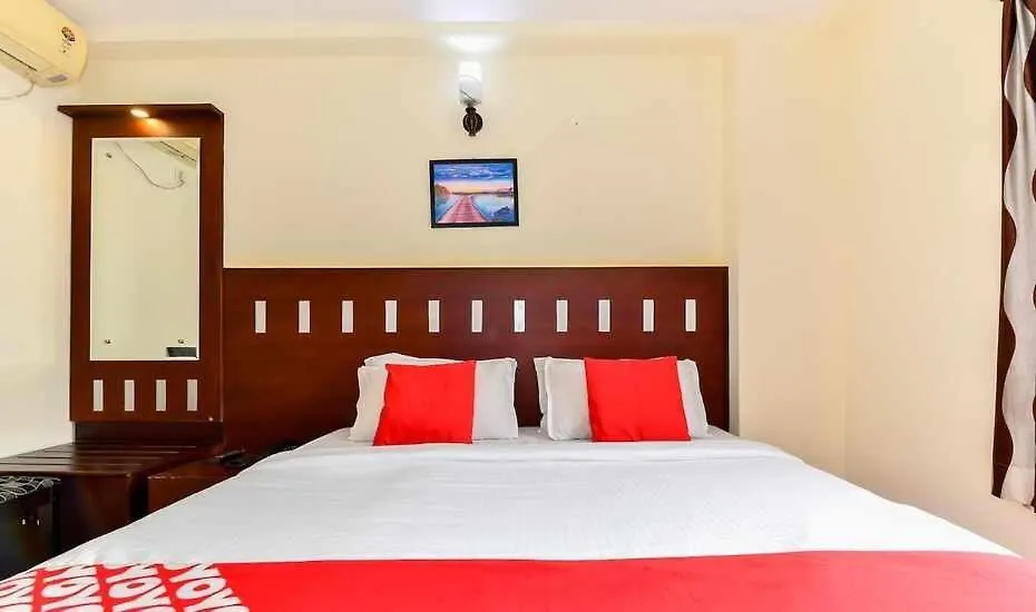 Metro Kochi Business Hotel